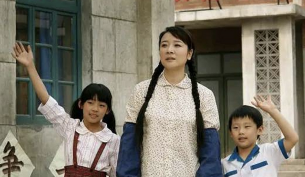 演員陳小藝：緋聞是緋聞，老公是老公，我們一家三口很幸福