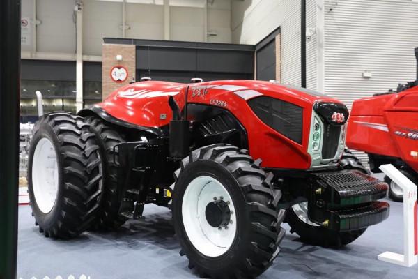 無人拖拉機 無人艇 無人飛機 數字系統，國際農機展上樣樣有