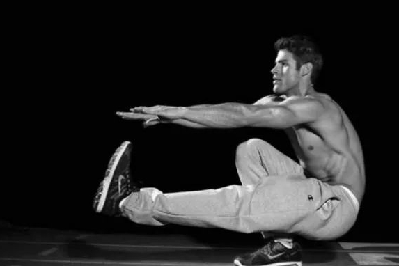 16個健身動作,教你一次運動到身體所有肌群 16個健身動作,教你一次運動到身體所有肌群