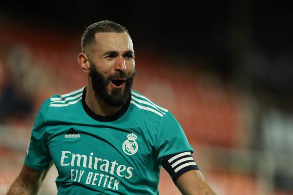 歐洲聯賽焦點:曼聯艱難戰勝維拉,C羅繼續進球!米蘭戰平尤文 歐洲聯賽焦點:曼聯艱難戰勝維拉,C羅繼續進球!米蘭戰平尤文