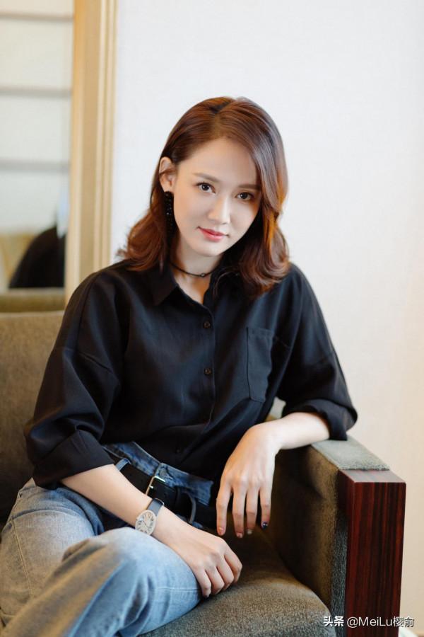 陳喬恩美如少女，優雅的氣質感，還是那麼迷人