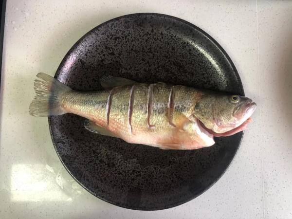 只需6步，酸酸甜甜的糖醋魚就出鍋啦