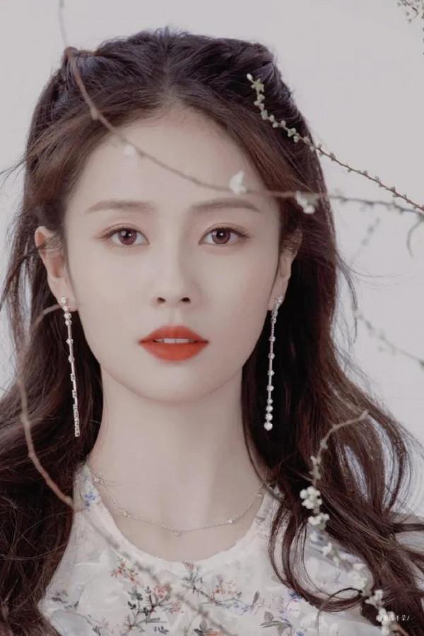 網紅出身實力不容小覷！那些不是專科出身的明星也能混得風生水起