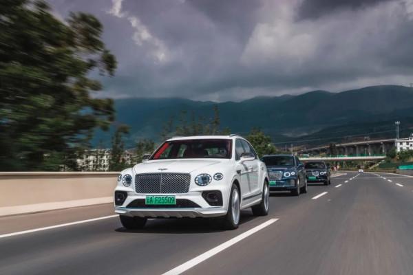 “失去聲浪”的賓利添越如何引人注目 | CAR REVIEWS