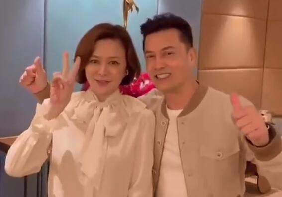 58歲關之琳近況曝光,與呂良偉聚會跳舞,網友說她和蔡明越來越像 58歲關之琳近況曝光,與呂良偉聚會跳舞,網友說她和蔡明越來越像