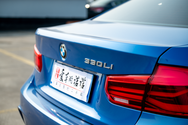 高功率、長軸距，運動家用兩面兼顧——二手寶馬330Li