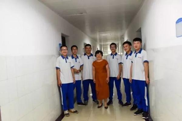 有遠見的父母，都會教孩子：“人往高處走！”