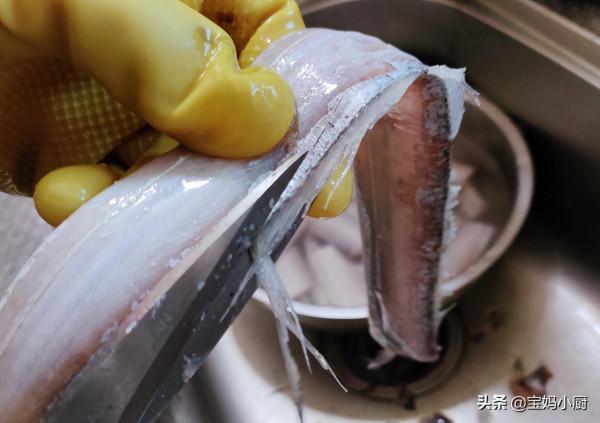 帶魚這做法,連刺都不用吐,大人小孩都愛吃,費一次事能吃一週 帶魚這做法,連刺都不用吐,大人小孩都愛吃,費一次事能吃一週