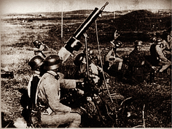 1942年的雪村戰鬥後，毛主席緊急修改軍事條例：政委不準指揮作戰