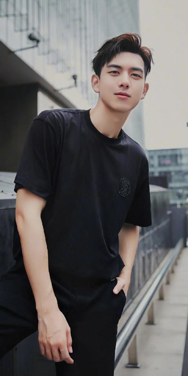 為啥說減肥堪比整容，看完這些明星舊照，粉絲：不敢相認