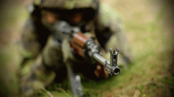 AK47為何成神槍?因為安全感爆棚 AK47為何成神槍?因為安全感爆棚