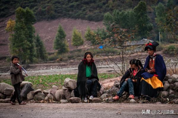 彝族年趕集 大涼山十年記之2011(2) 彝族年趕集 大涼山十年記之2011(2)