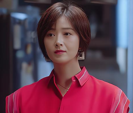 東方衛視又甩出“王炸”劇，郭京飛攜手“兩大女神”，目測要大火