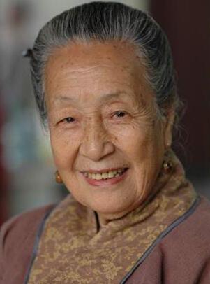 黃素影：13歲演老太太，78歲時兒子悲慘離世，91歲拍戲被“欺負”