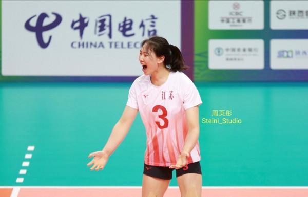 江蘇女排“上陣子弟兵”，為她們喝彩，為她們加油