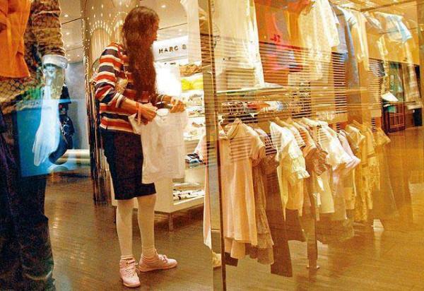 賭王長子何猷光33歲車禍去世，他的孩子和大房其他人員後來怎樣了