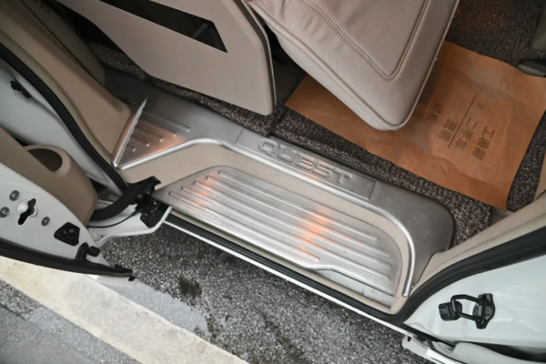 3.5L六缸日產貴士，二手26.98萬，宜商宜家