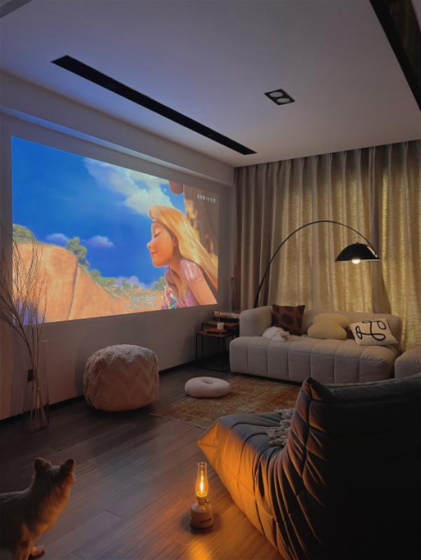 客廳使用投影怎麼選 小白使用者極米購機指南