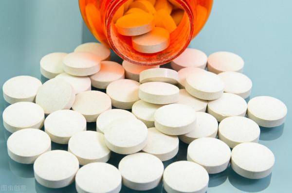 56歲大叔，每天吃洋蔥降血脂，一個月後他的血脂有啥變化？