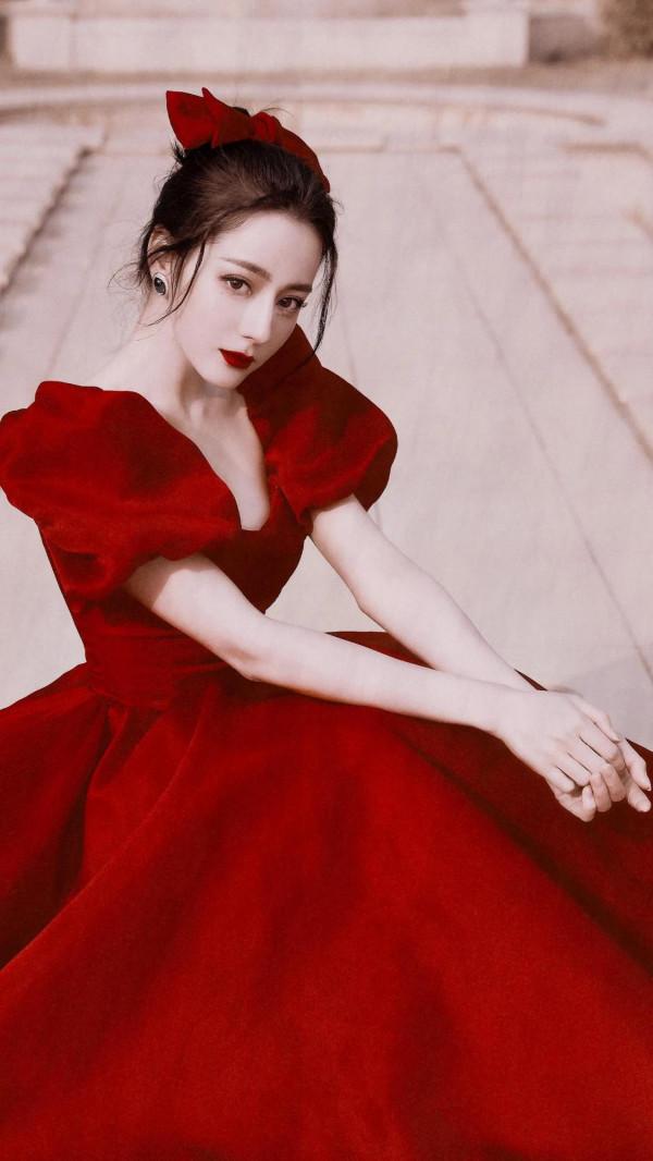 美到可以直接當桌布的圖＃迪麗熱巴＃