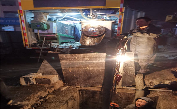 侯勇:從屠夫到影帝,3婚娶90後富家女,他的人生是否真完美了? 侯勇:從屠夫到影帝,3婚娶90後富家女,他的人生是否真完美了?