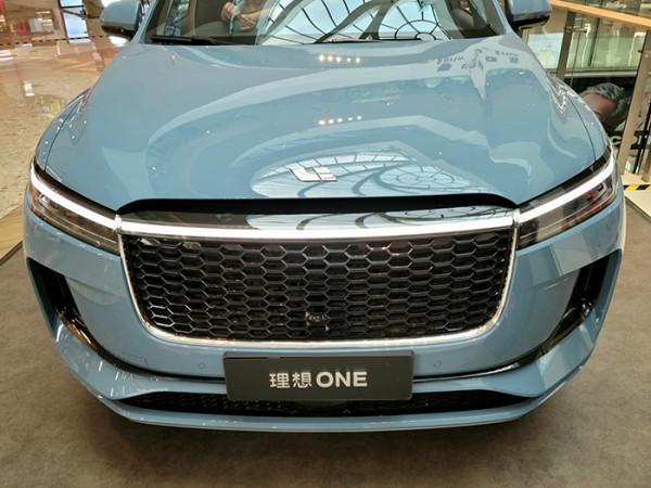 實拍2021款理想ONE,六座舒適性有提升,油箱變大續航達890km 實拍2021款理想ONE,六座舒適性有提升,油箱變大續航達890km