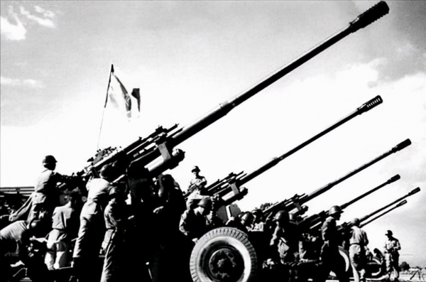 我軍歷史上被撤銷的兵種有幾個，為什麼被撤銷，最後一任主官是誰