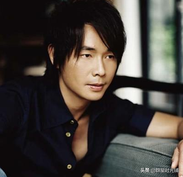 歌手黃品源：出生不凡經歷坎坷，和妻子離婚後復婚，如今兒女雙全