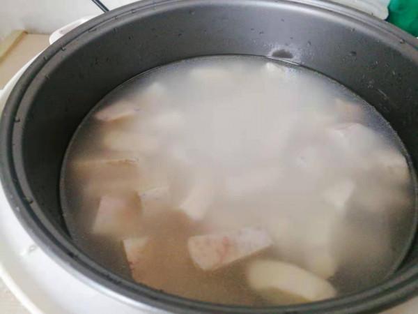 香芋燜飯怎樣做才好吃?原來這樣做才是正確做法,比白米飯香百倍 香芋燜飯怎樣做才好吃?原來這樣做才是正確做法,比白米飯香百倍