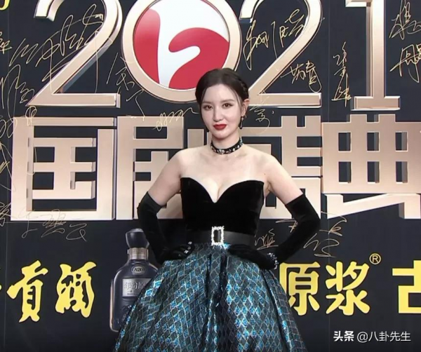 國劇盛典紅毯:張萌臉腫,董潔劉濤狀態好,黎耀祥鄧萃雯久違合體 國劇盛典紅毯:張萌臉腫,董潔劉濤狀態好,黎耀祥鄧萃雯久違合體