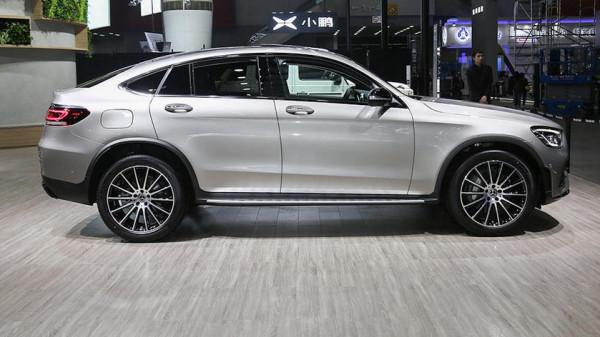 比寶馬X4頂配還要貴四萬多，賓士GLC轎跑新車值不值得買？