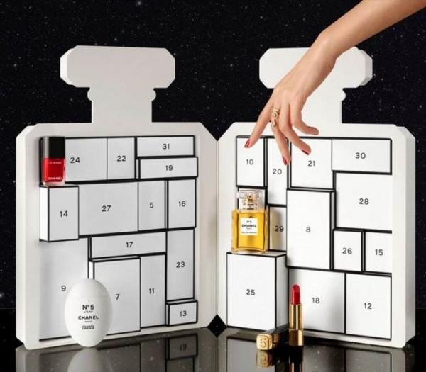 香奈兒首次出售聖誕“盲盒”，意外成為“令人遺憾的誤會”