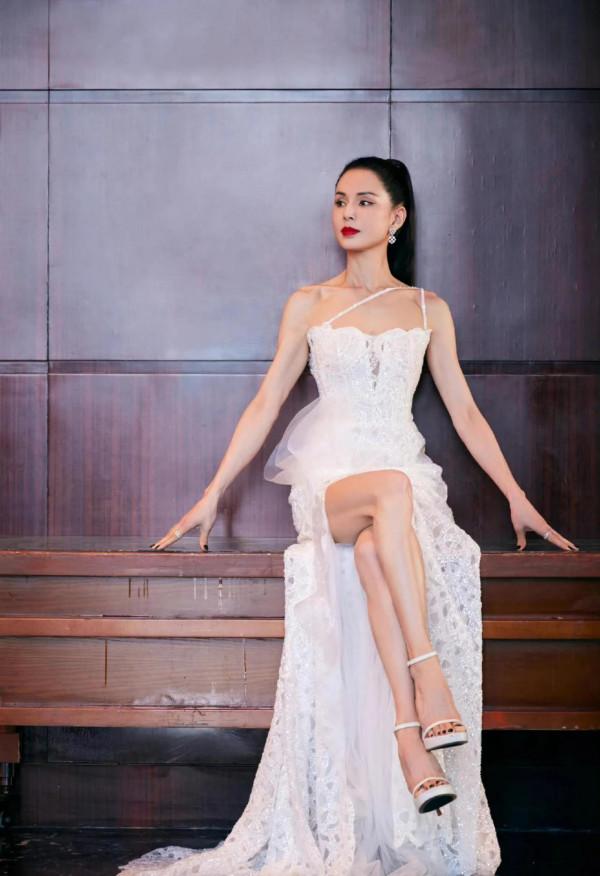 你敢相信這是五十多歲的狀態&mdash;李若彤