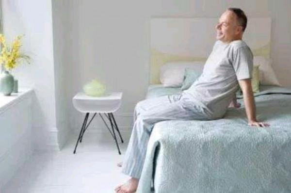 60歲後的老人，“懶”點或許更長壽，養成4個“懶習慣”擁抱健康