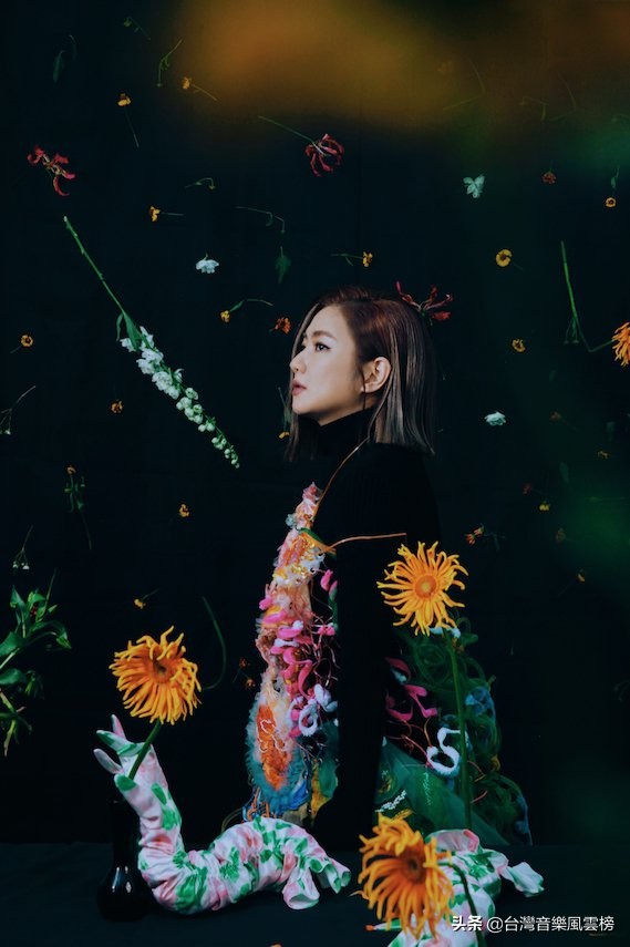 Selina推新作，「宣告往美的路自己做主！」