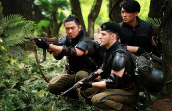 陳道明怒批《怒江之戰》，演員衣著不倫不類，擺拍還是作秀呢？