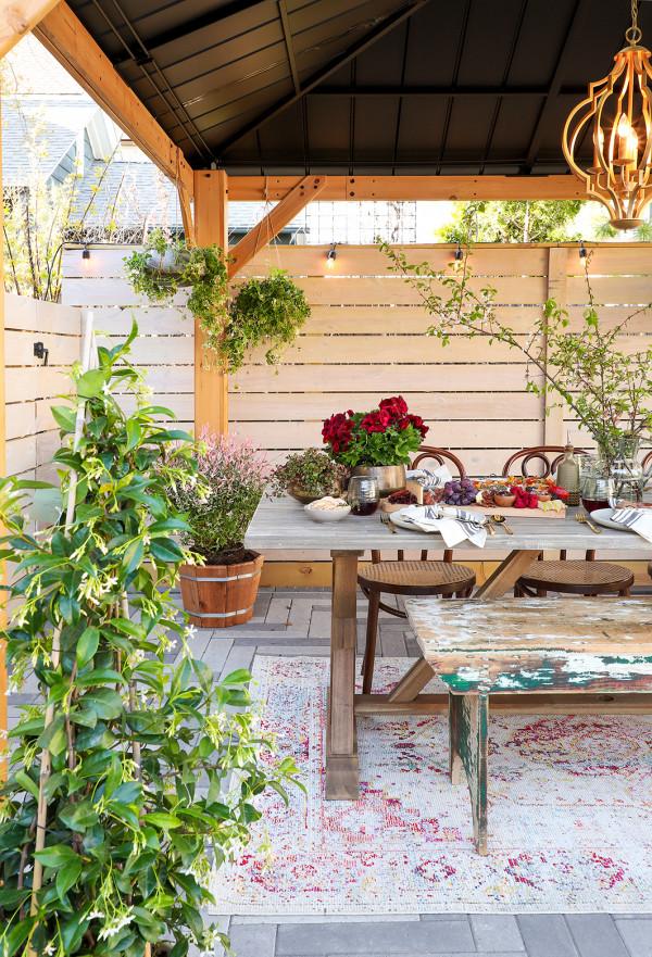 不用羨慕了！離子柒的涼亭生活又近了一步