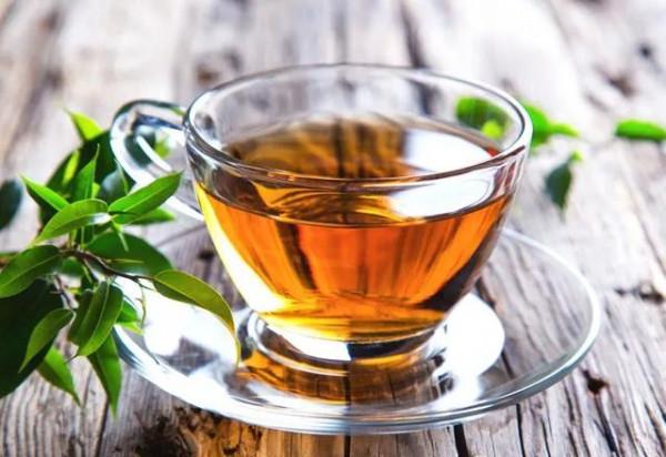 玉竹又名葳蕤，具有養陰潤燥之效，還能潤澤肌膚