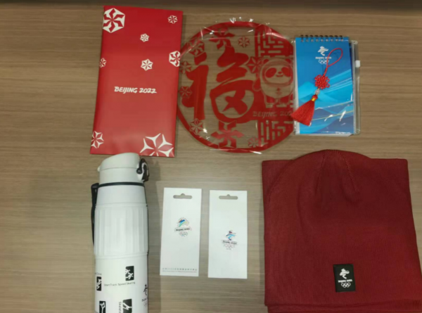 冬奧會倒計時，外國記者的包又雙叒被盯上了！真香……