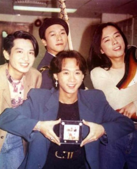 1993年黃家駒去世,前女友林楚麒以未亡人身份守夜,她現在如何了 1993年黃家駒去世,前女友林楚麒以未亡人身份守夜,她現在如何了