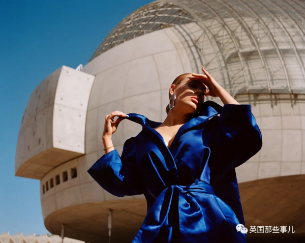 Adele減肥後驚豔Vogue封面！公開減肥經歷：兩年瘦了100磅，為了讓自己更強