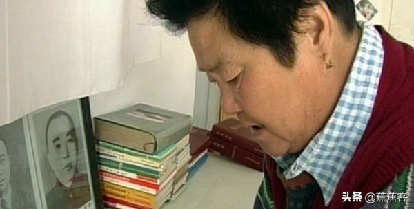 張桂芳：拜訪91人耗資40萬，她花35年為“土匪”父親拿到烈士證明