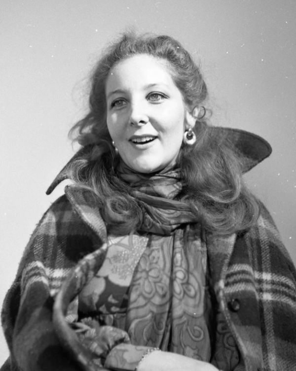 包辦婚姻、虐待兒童、強迫女性流產……揭秘閣樓上的神秘“學校”