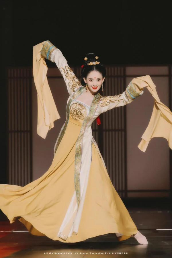 娜扎風起西州異域造型路透，古裝造型還得看她