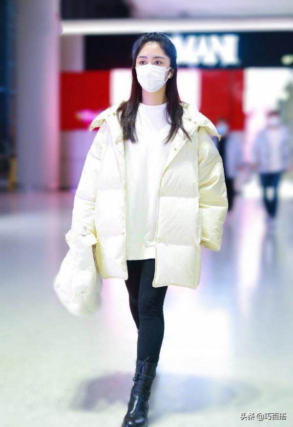 譚松韻又給我們上了一課!私服穿搭減齡又不讓人反感,太有格調了 譚松韻又給我們上了一課!私服穿搭減齡又不讓人反感,太有格調了