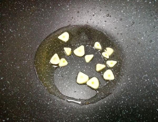 減肥期間就吃毛豆炒雞丁，低脂營養，口味清淡，多吃不怕胖