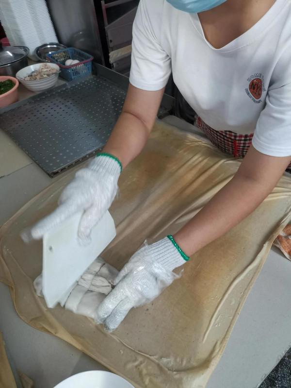 教你做廣東布拉腸(超簡單) 教你做廣東布拉腸(超簡單)