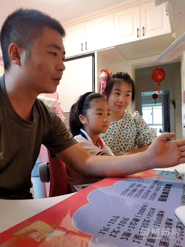 軍娃妙佳和她的“兵爸爸”們