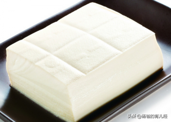 蝦仁搭配滷水豆腐,湯汁濃醇,鮮嫩味美,孩子愛喝的輔食湯羹 蝦仁搭配滷水豆腐,湯汁濃醇,鮮嫩味美,孩子愛喝的輔食湯羹