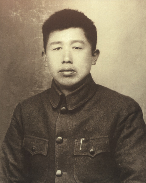 72年毛主席視察南京後,指著王平和許世友直言:不要送,各奔前程 72年毛主席視察南京後,指著王平和許世友直言:不要送,各奔前程